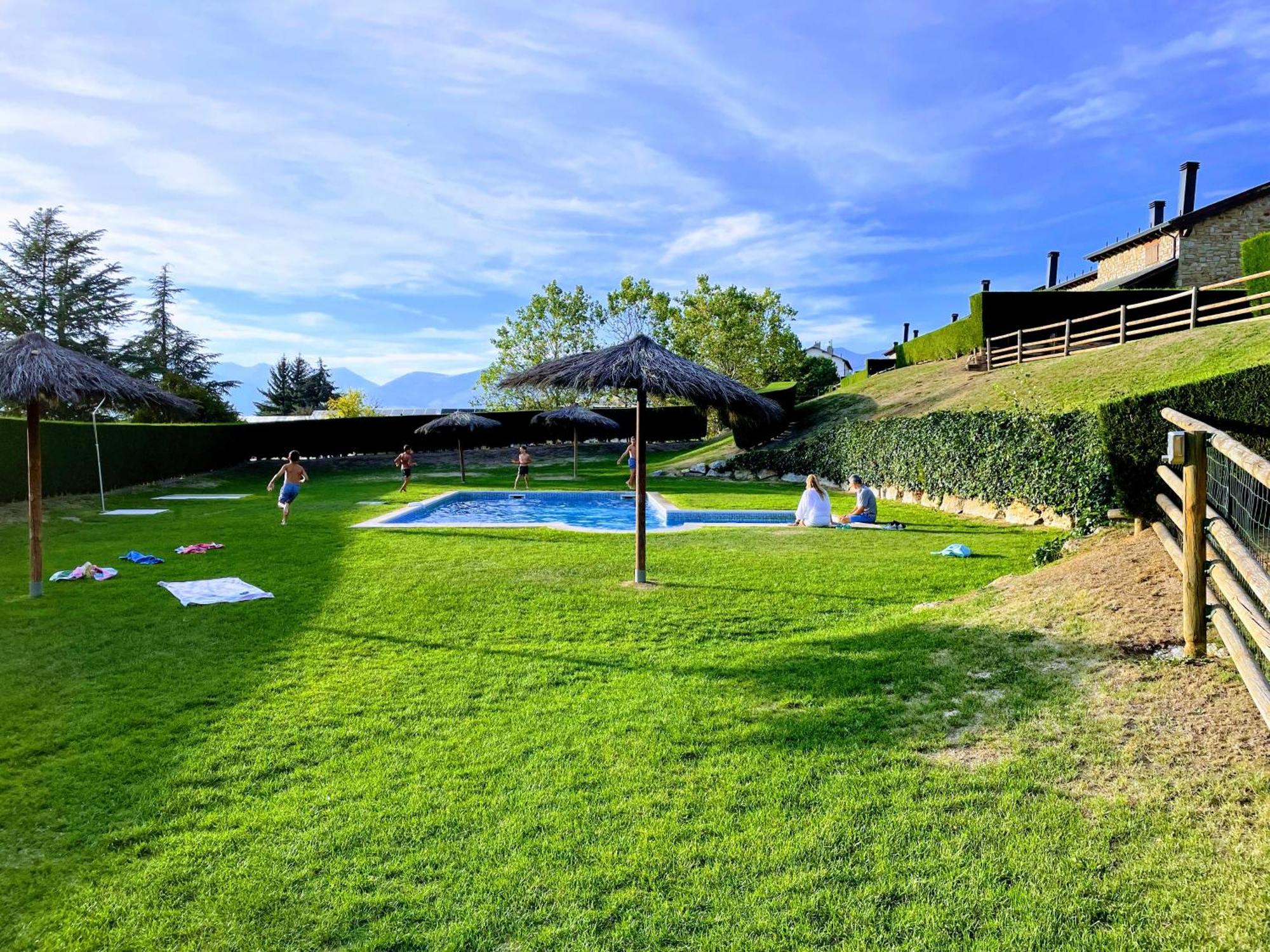 Apartamento Renovado Con Jardin Privado, Parking ,Wifi Y Piscina Osséja Extérieur photo