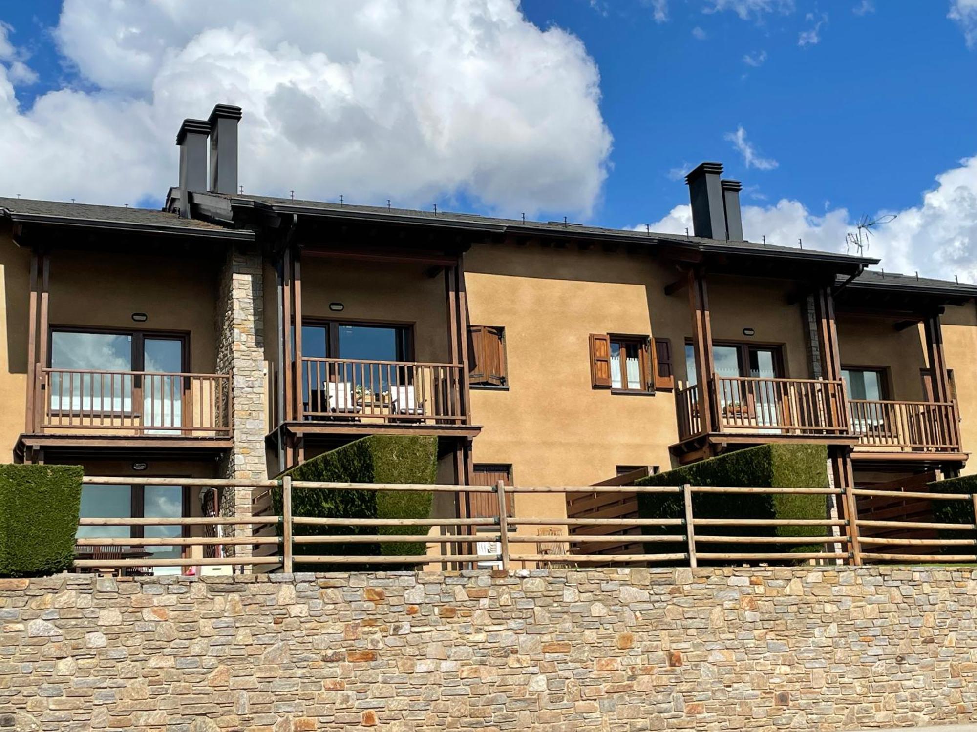 Apartamento Renovado Con Jardin Privado, Parking ,Wifi Y Piscina Osséja Extérieur photo