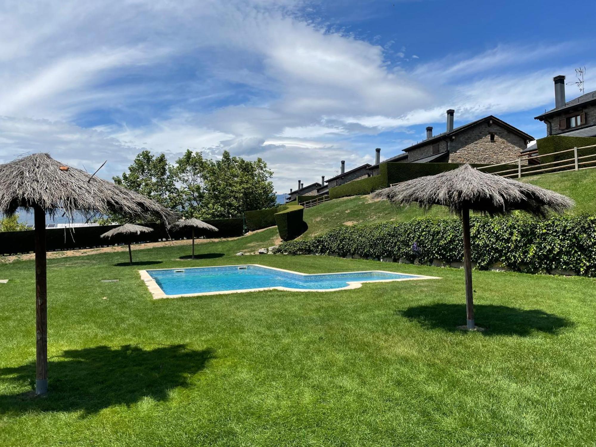 Apartamento Renovado Con Jardin Privado, Parking ,Wifi Y Piscina Osséja Extérieur photo