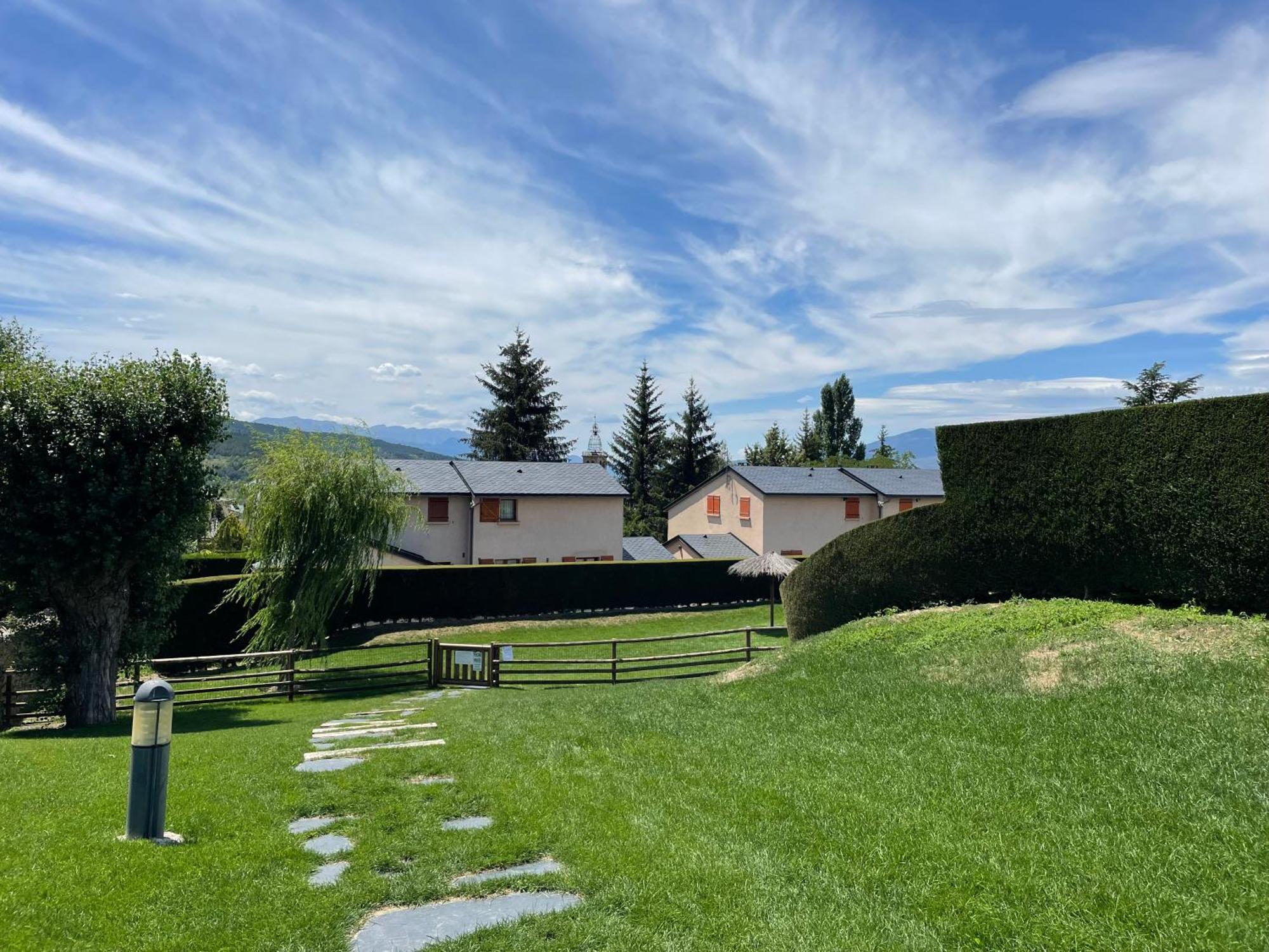 Apartamento Renovado Con Jardin Privado, Parking ,Wifi Y Piscina Osséja Extérieur photo